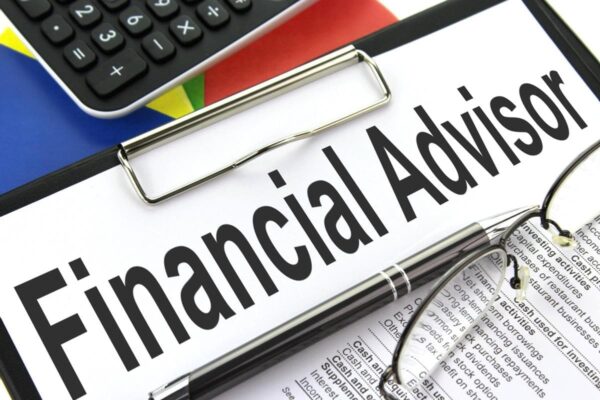 Financial Advisors: Your Guide to Finding the Right One